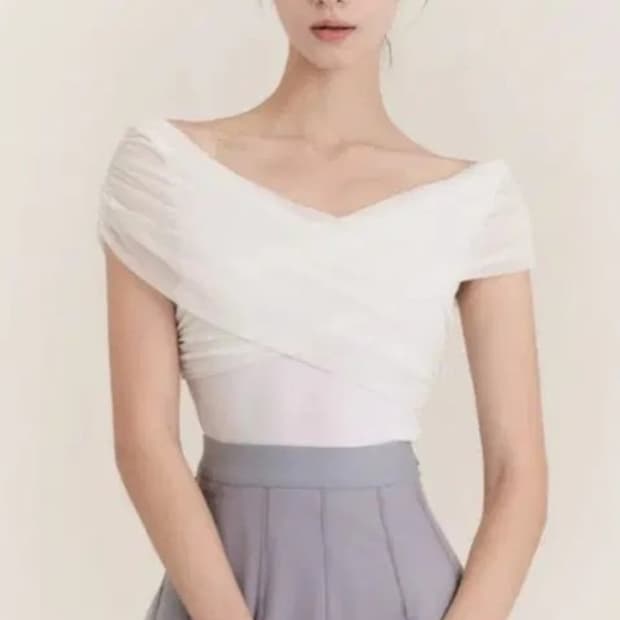 그레이스유 시스탑 오프숄더 새상품