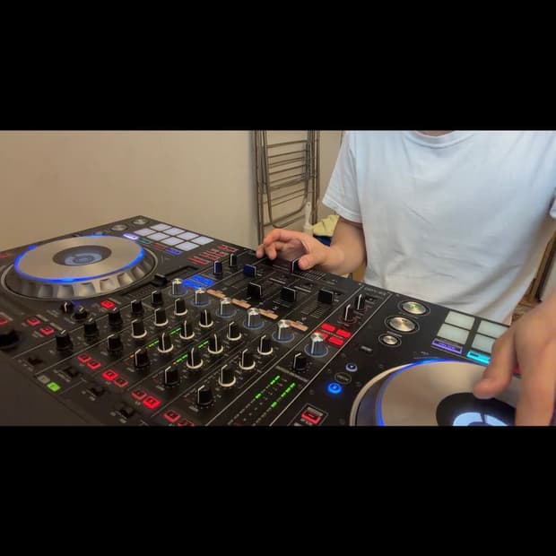 Pioneer DDJ-SZ with hard case