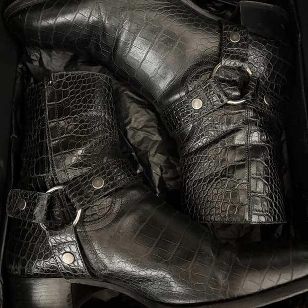 생로랑 크로커다일 하네스 부츠