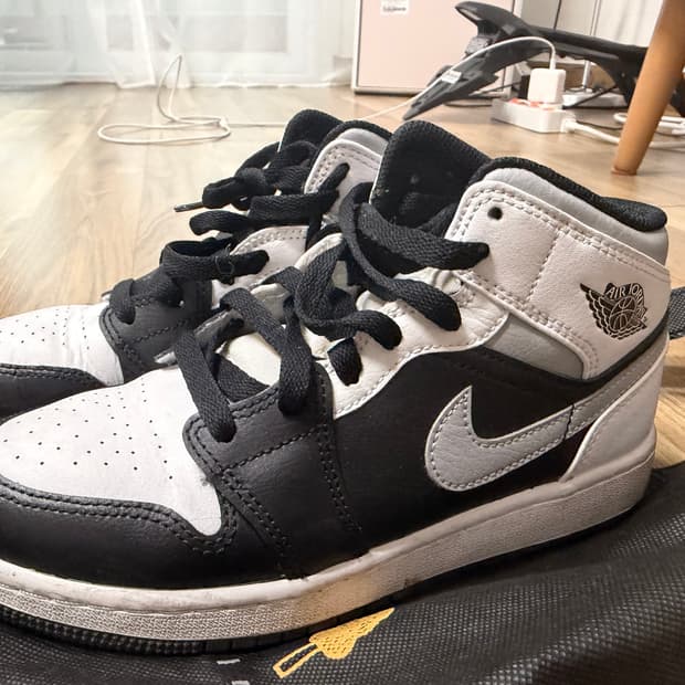 나이키 에어조던1 미드 화이트 쉐도우