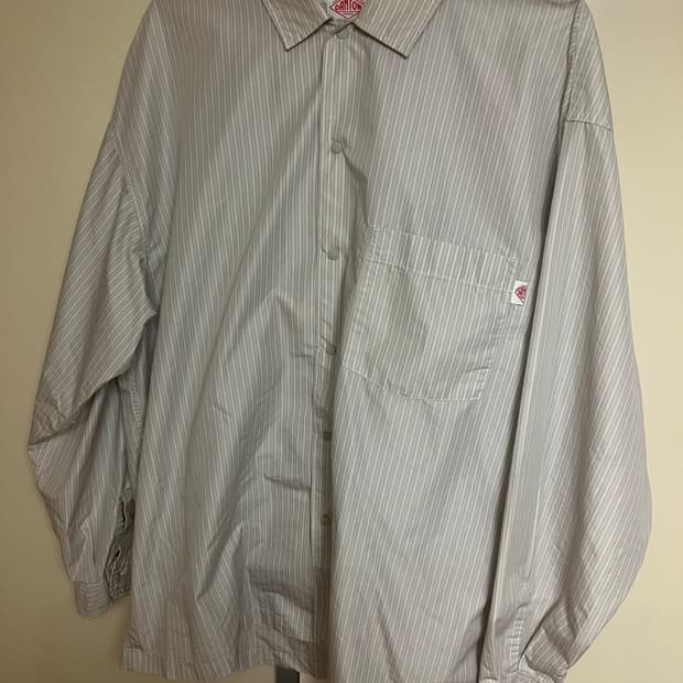 단톤 스트라이프 셔츠