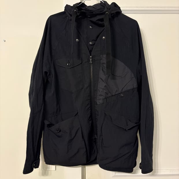 이스트로그 자켓