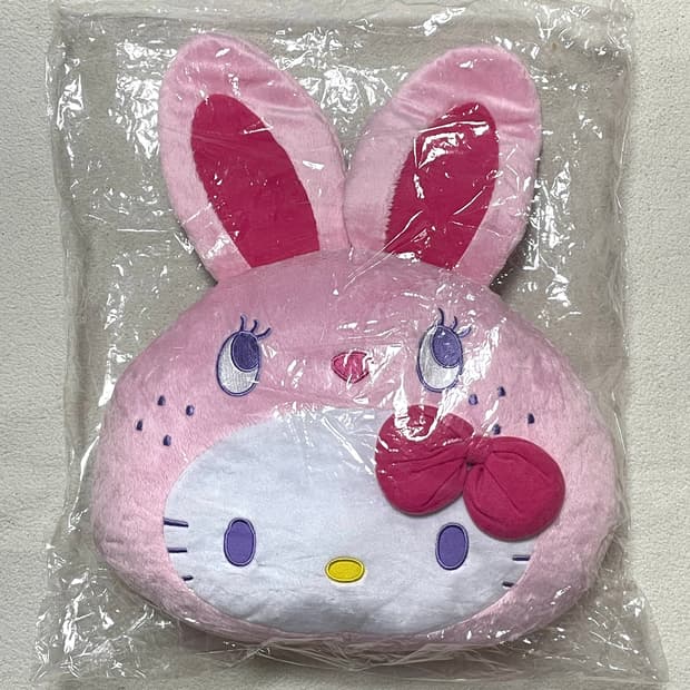 고전 키티 토끼 쿠션