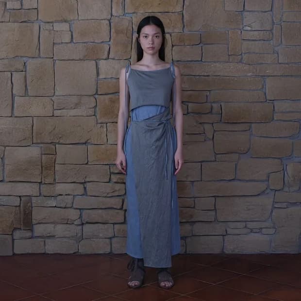 베르소 Front Crossed Apron Dress