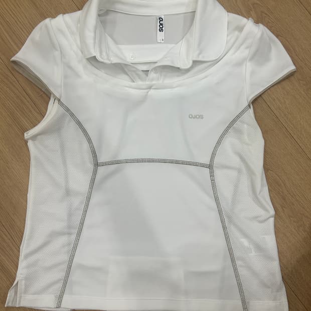 Ojos 오호스 Detachable Collar T-shirt 1