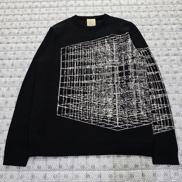 우영미 블랙 프린트 니트 스웨터 100