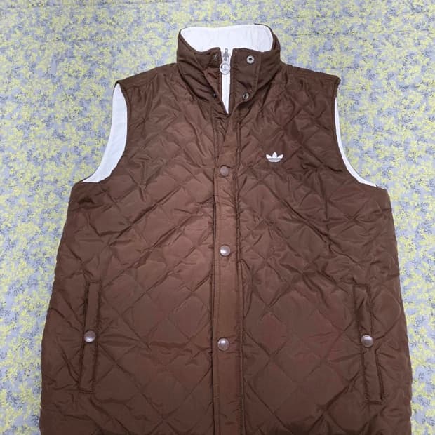 아디다스 리버시블 패딩 베스트 105