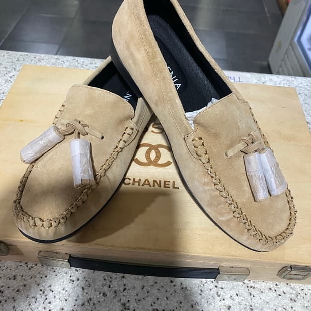 가르데니아 스웨이드 태슬 로퍼 