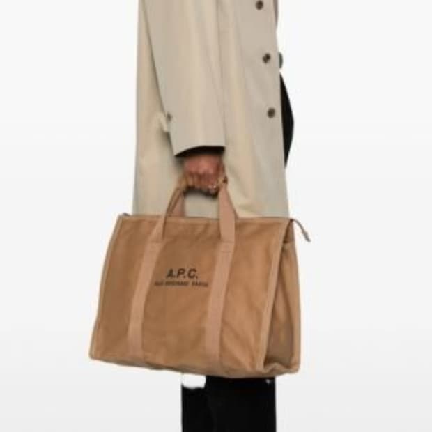 (새상품70%할인)APC 아페쎄 정품 26S/S 레쿠퍼레이션 짐백 브라운