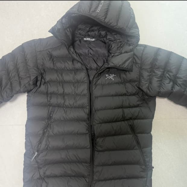 아크테릭스 세륨 경량패딩