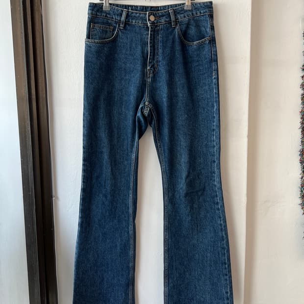 [M] 쿠어 플레어 부츠컷 데님팬츠