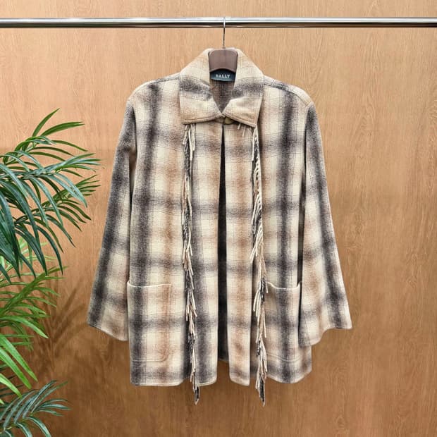 발리 체크 하프 코트 프린지 원 버튼 오픈 디테일 루즈핏 베이지