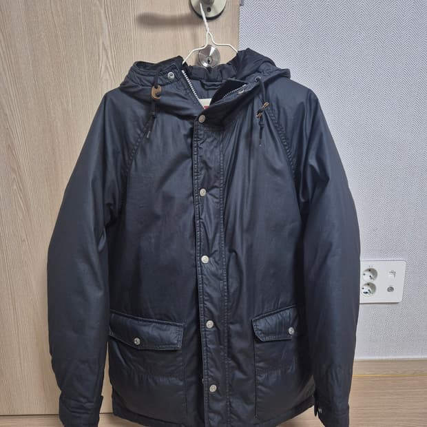 리바이스 덕다운 패딩 S사이즈(90)