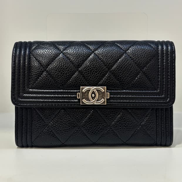 샤넬 보이 플랩 지갑 (수수료X)