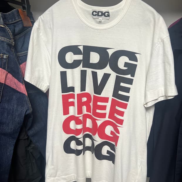 꼼데가르송 cdg 프린팅 반팔티 xl