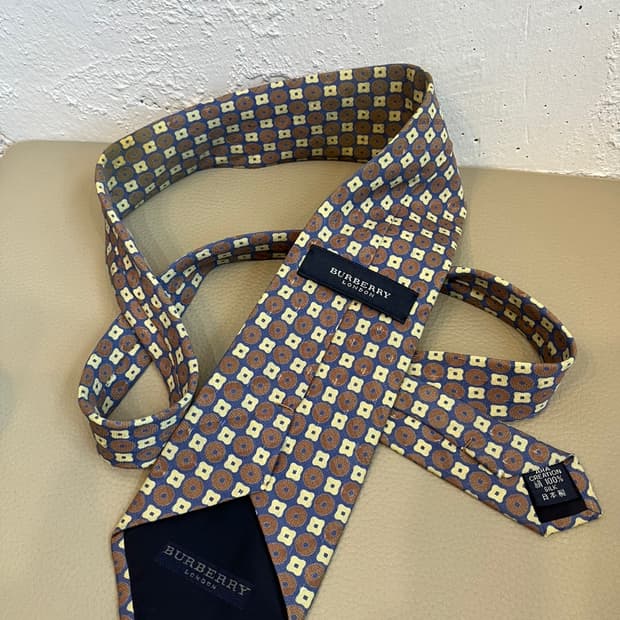 버버리 실크 넥타이 Made in JAPAN