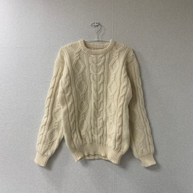 아이보리 케이블니트