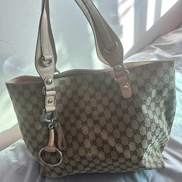 구찌 GG 패턴 토트백