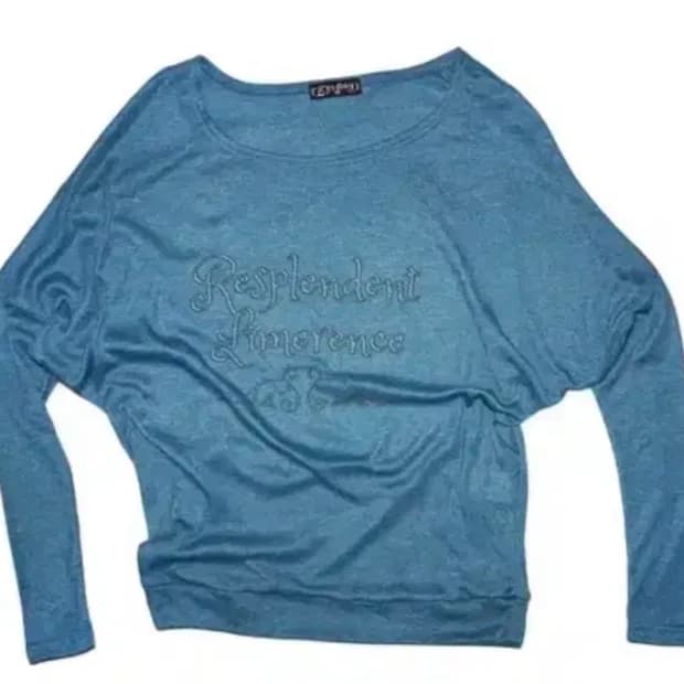 eessay에세이 러브티셔츠 판매해요