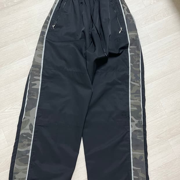 [1] 폴리테루 1011 나일론 트랙 팬츠 사이드 카모 블랙