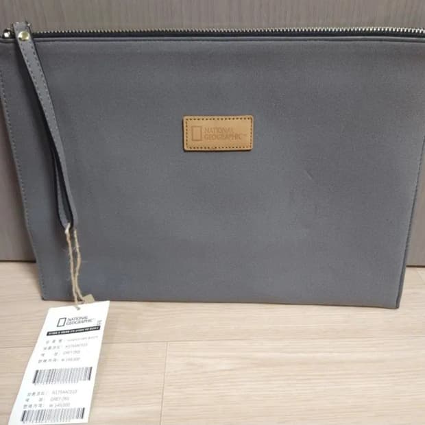 새상품] 내셔널지오그래픽 클러치백