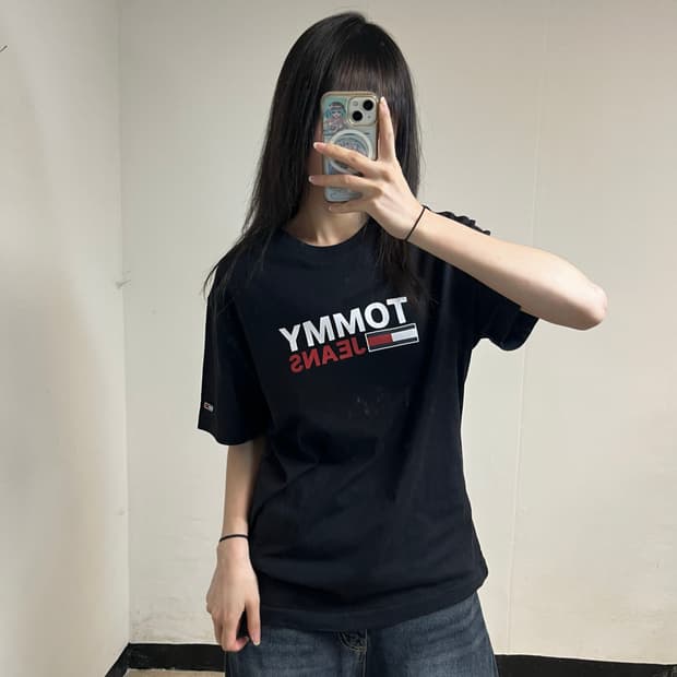 Tommy Jeans Black T-Shirt