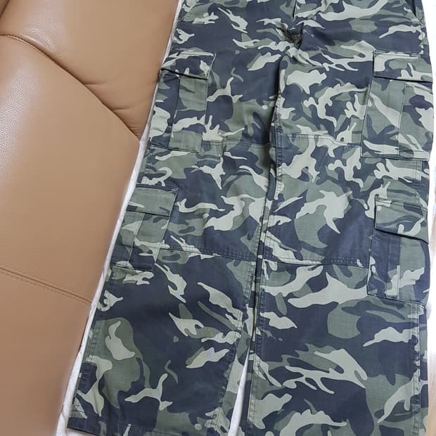 슈프림 카고 팬츠 올리브 카모 23SS