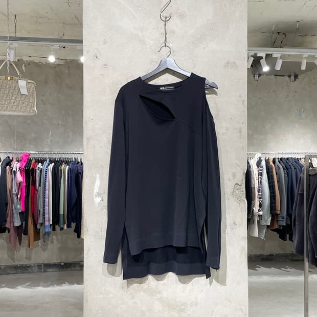 와이 쓰리 블랙 컷 아웃 크루넥 스웻 셔츠