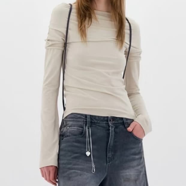 Lowclassic SHIRRING BOATNECK TOP