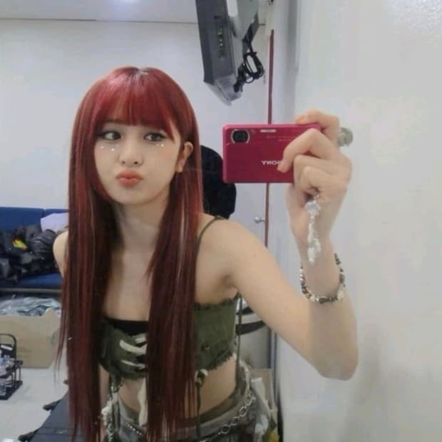 상태S급퀄 일본 소니 핫핑크 빈티지디카 연예인다수 레트로카메라 4G메모리