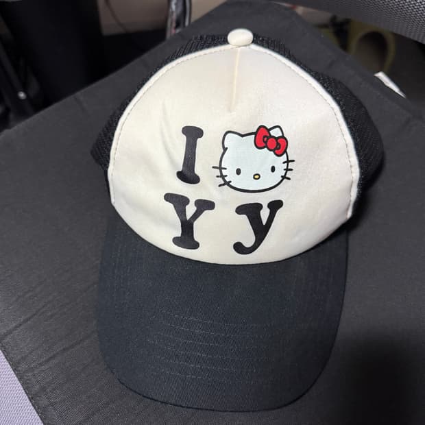 헬로키티 오픈와이와이 볼캡