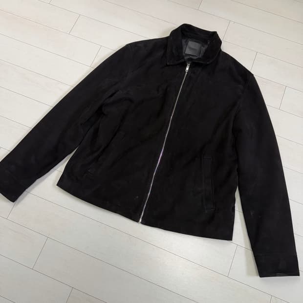 띠어리 양가죽 자켓 L 사이즈   블랙색상  상태 9.2/10  실물 정