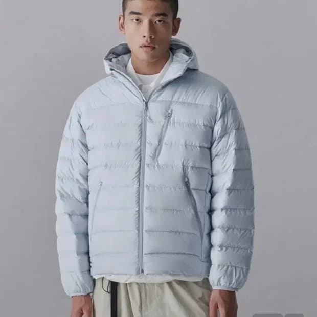 (새상품) 무신사 스탠다드 시티 레저 후디드 라이트 다운 재킷