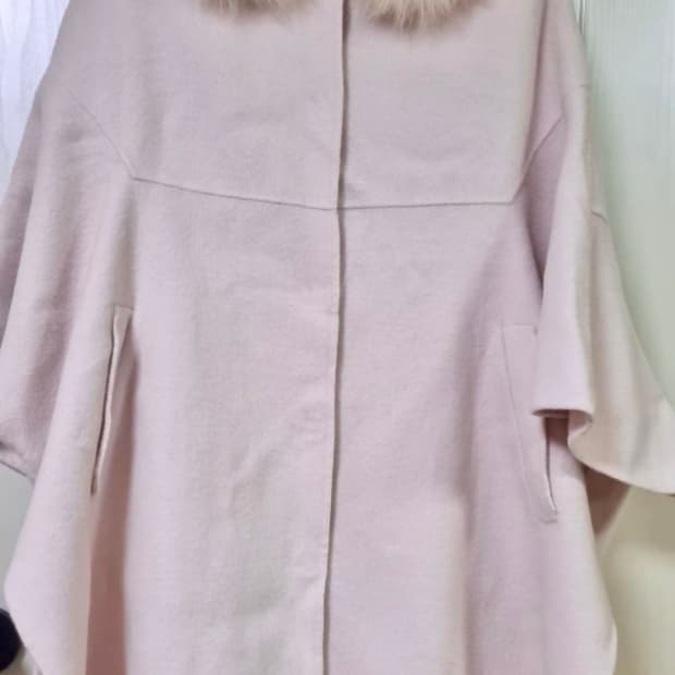 레니본 폭스 퍼 연핑크 케이프 코트