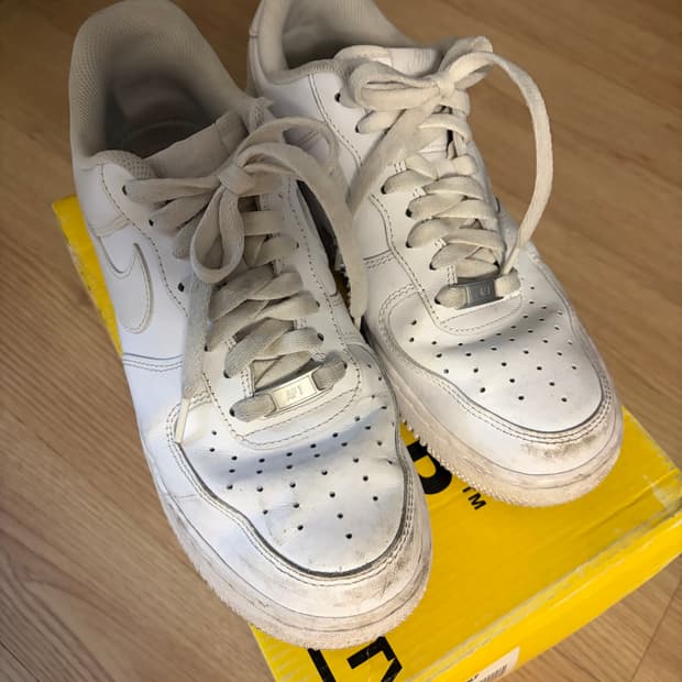 나이키 에어포스 화이트