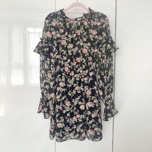 영국 베이스 브랜드 Missguided 시어 로즈 프린팅 원피스 새상품
