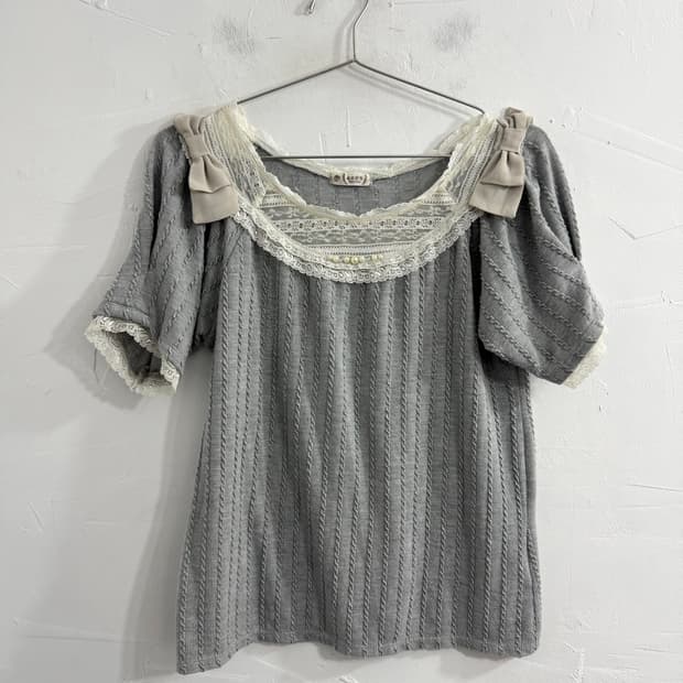 axes femme ribbon knit top