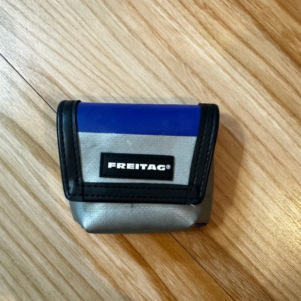 프라이탁 F213 미니메신저백 새상품 팝니다