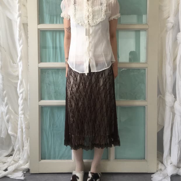 Frill point blouse