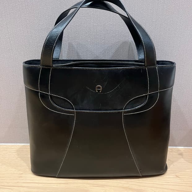 [정품]아이그너 블랙 가죽 토트백