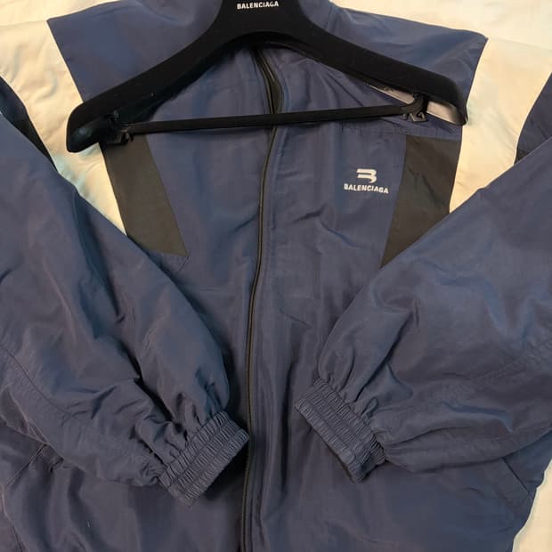 [S] 발렌시아가 스포티 비 트랙 플리스 리버서블 자켓