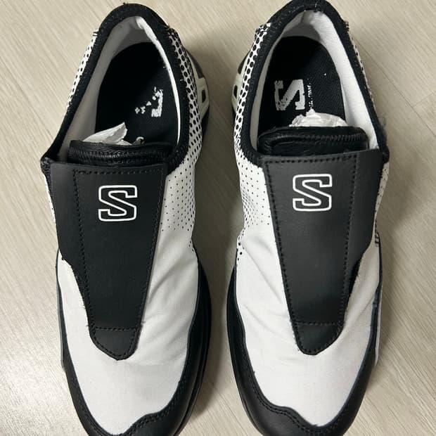 살로몬 꼼데가르송 옴므 플러스 275