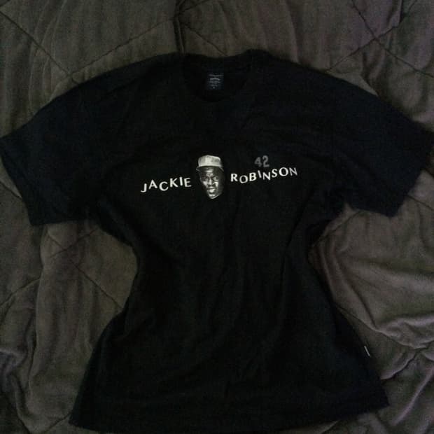 Wkndes Jackie Robinson T