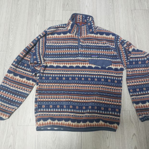 파타고니아 신칠라 아즈텍 M