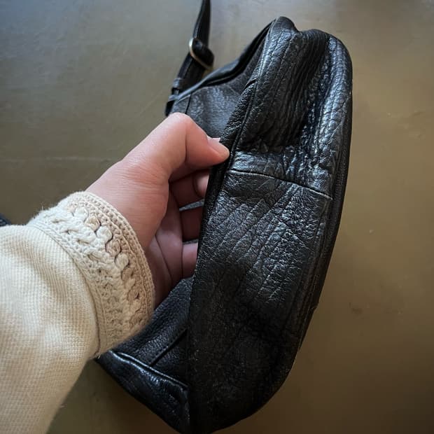 Ginzi Venom shoulder bag | 후루츠패밀리