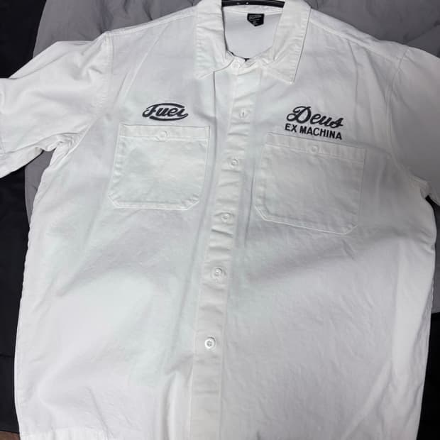 데우스 엑스 마키나 퓨얼 셔츠