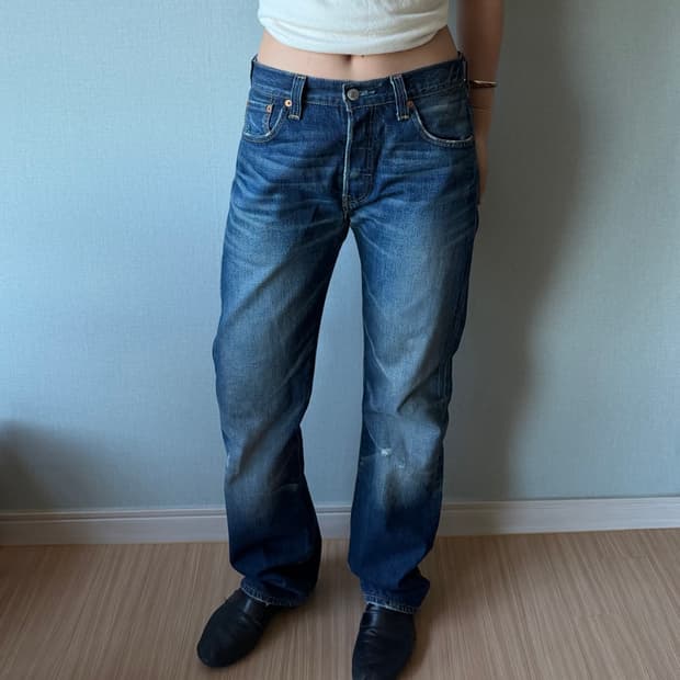 Vintage 00s Levi’s 501