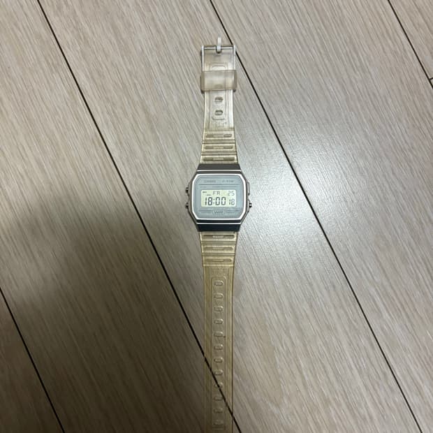 카시오 투명 밴드 시계