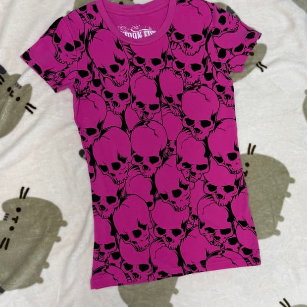 핫핑크 해골 그래픽 반소매
