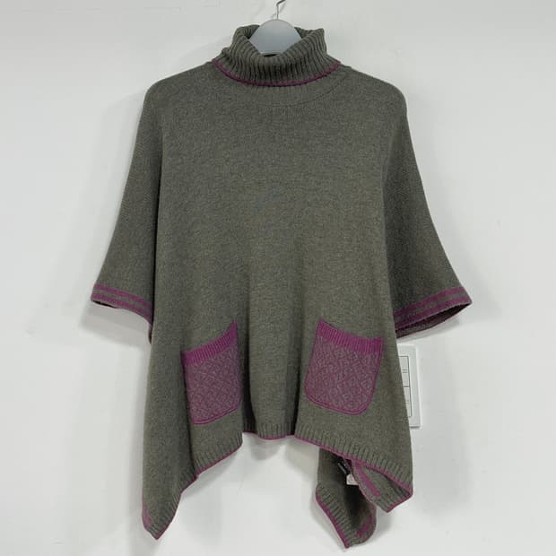 펜디 울 캐시 터틀넥 판초 케이프